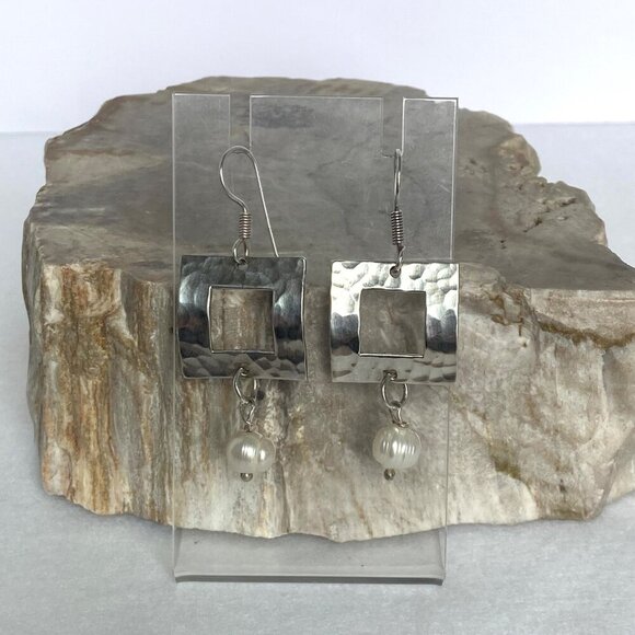 Sterling Silver 925 Square Hammered Baroque Pearl Dangle Drop Earrings - Picture 11 of 16